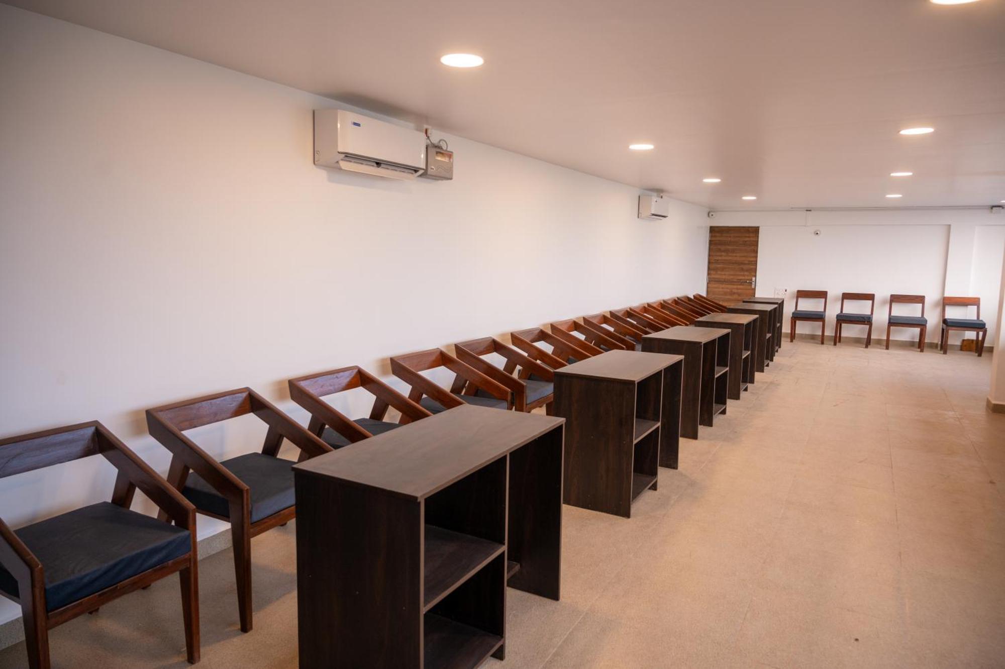 Aaria Hills Hotel Арамбол Екстериор снимка