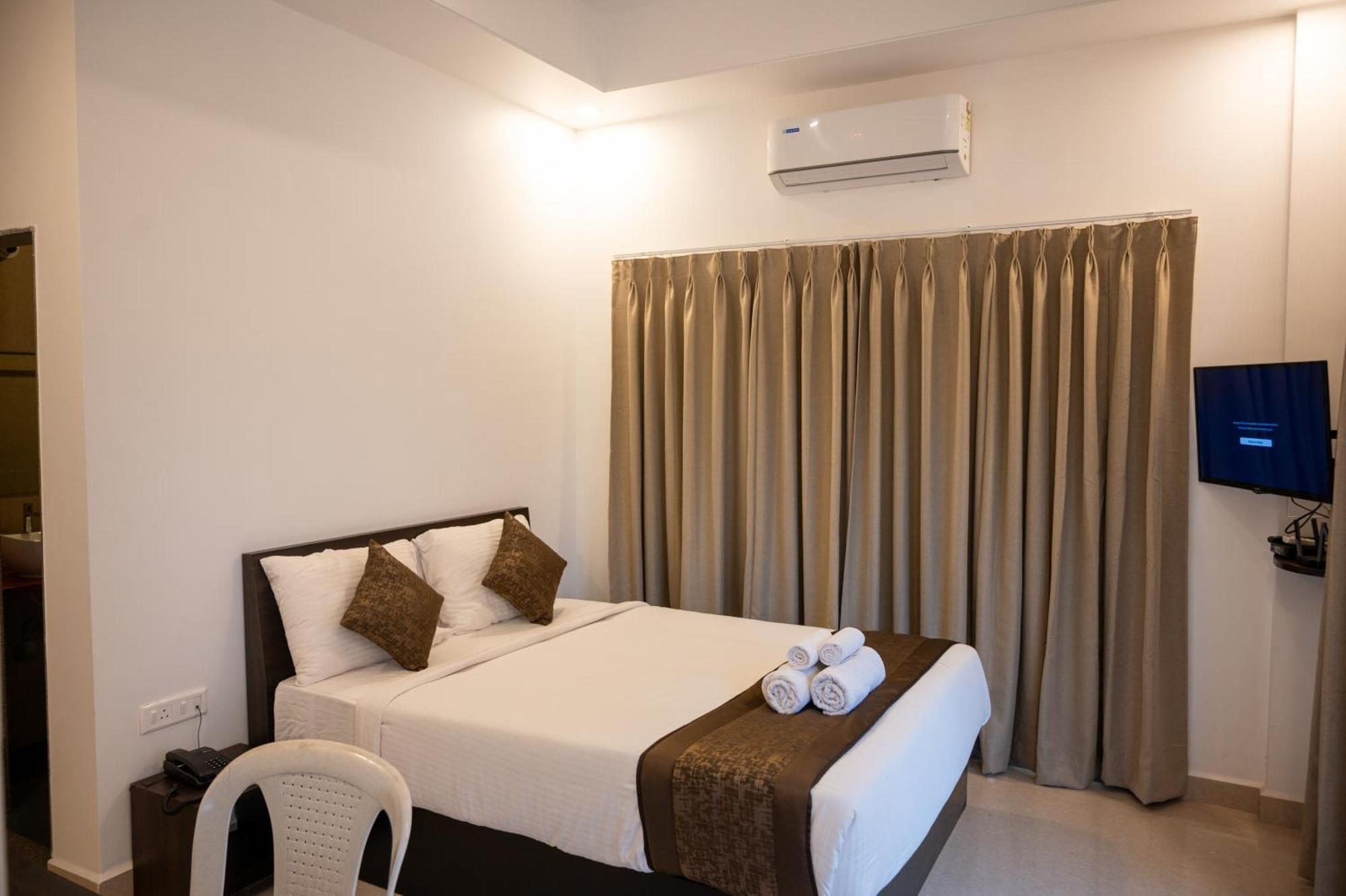 Aaria Hills Hotel Арамбол Екстериор снимка
