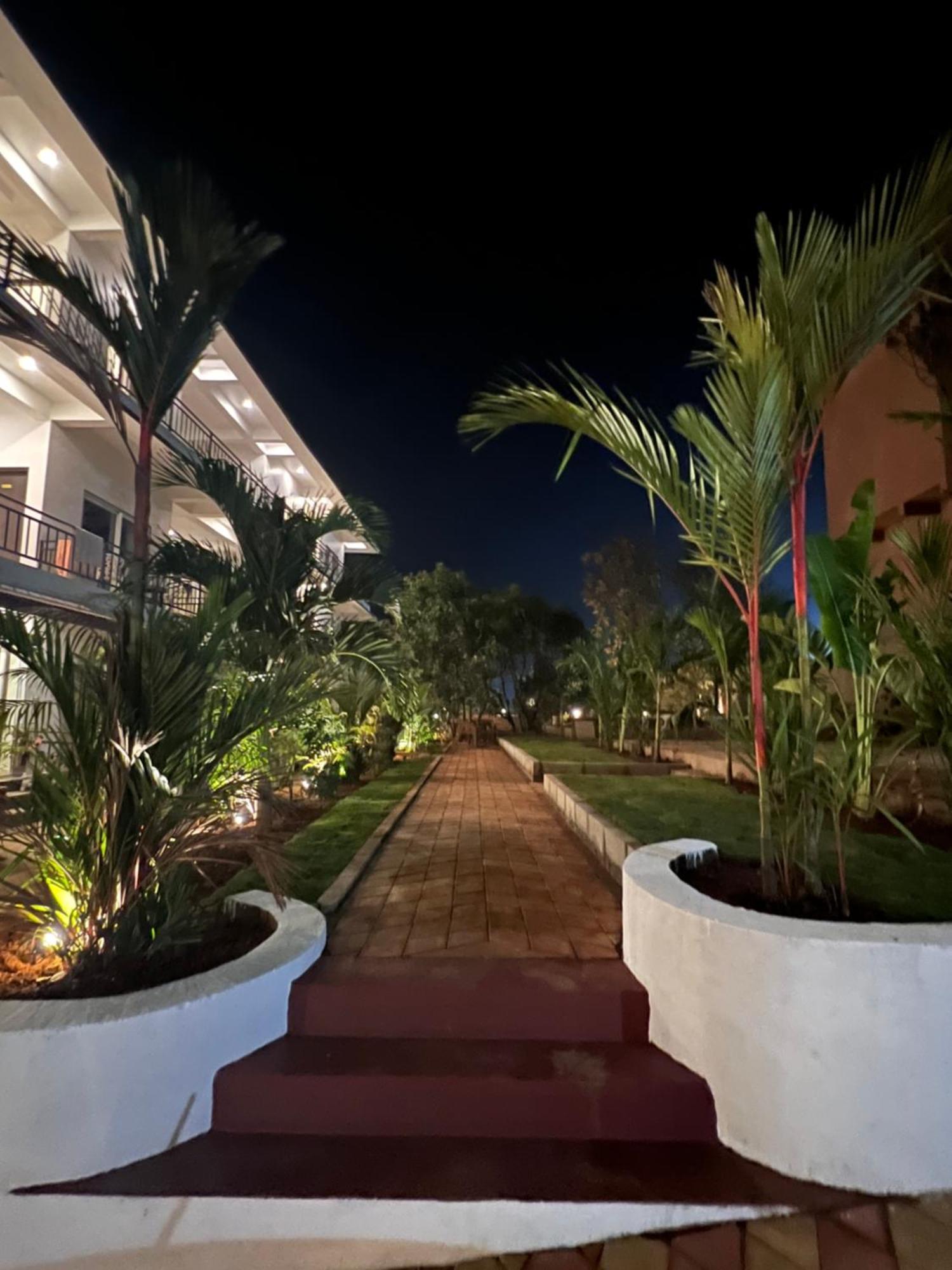 Aaria Hills Hotel Арамбол Екстериор снимка